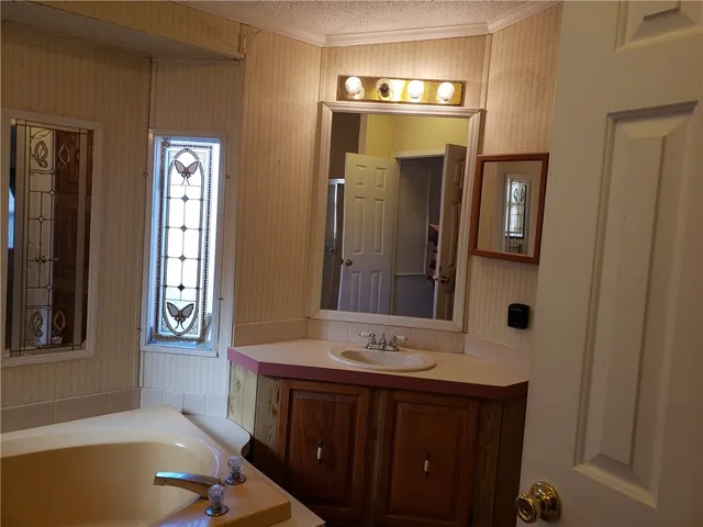 $190,000 | 53 Lear Drive, Coventry, RI 02816