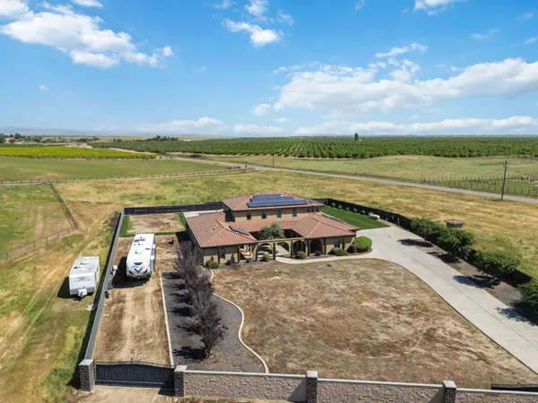 $1,589,000 | 17703 El Camino Road, Madera, CA 93636