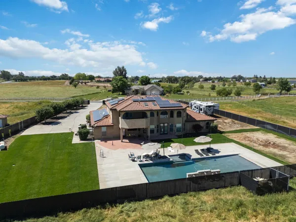 $1,589,000 | 17703 El Camino Road, Madera, CA 93636