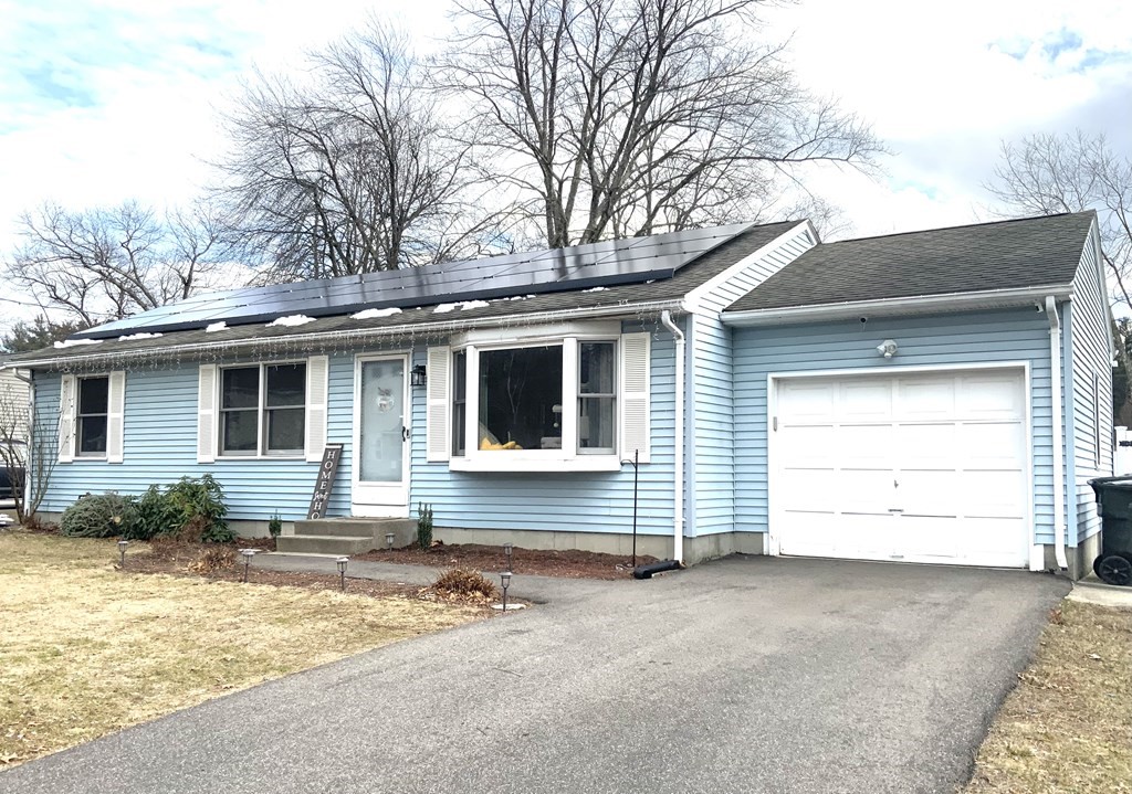 271 Parkerview Street Springfield, MA 01129 - Photo 1 of 23 Gallery Image 1