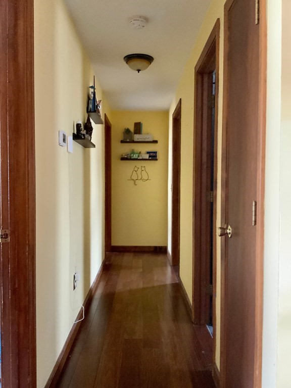 271 Parkerview Street Springfield, MA 01129 - Photo 8 of 23 Gallery Image 8