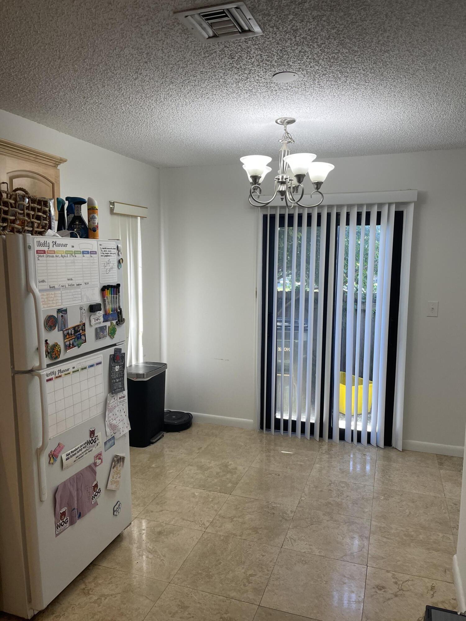 468 Northeast 42nd Street Boca Raton, FL 33431 - Photo 4 of 37 Eat-in Kitchen