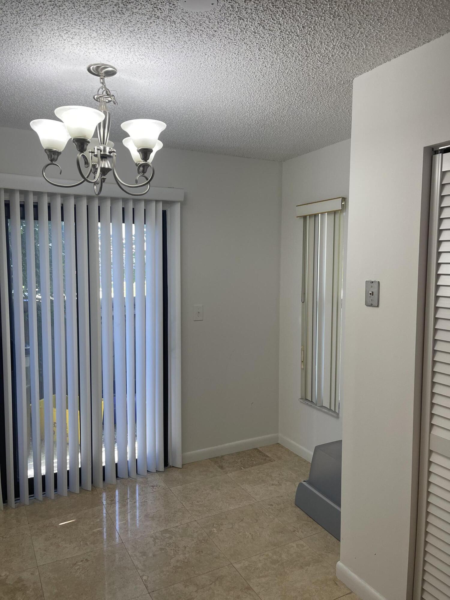 468 Northeast 42nd Street Boca Raton, FL 33431 - Photo 5 of 37 Eat-in Kitchen2