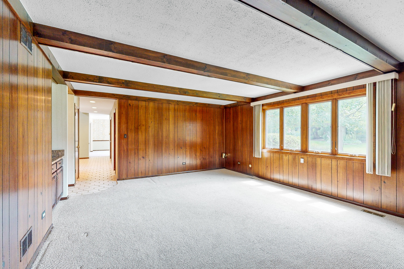 309 Hambletonian Drive Oak Brook, IL 60523 - Photo 9 of 39 a view of an empty room and window
