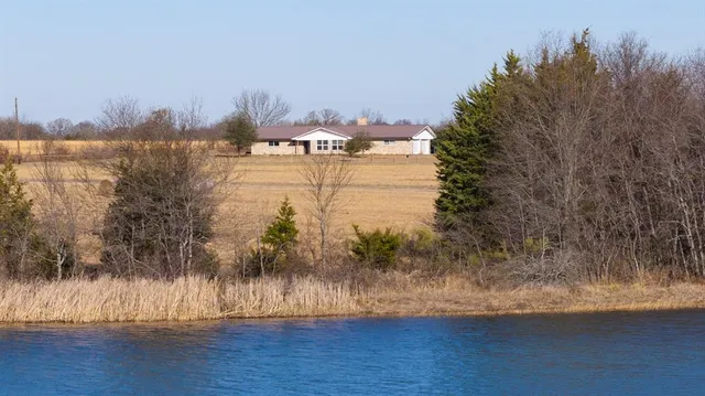 $1,641,600 | 33060 County Line Road, Sumner, TX 75486