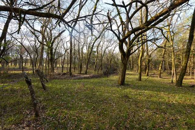 $1,641,600 | 33060 County Line Road, Sumner, TX 75486