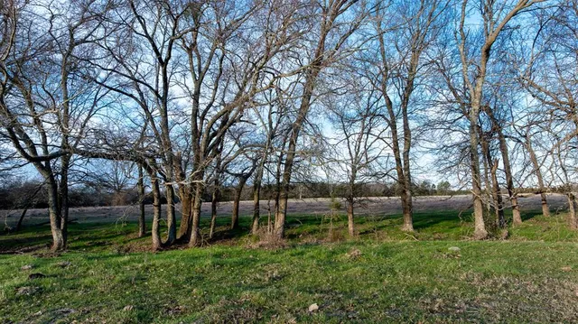 $1,641,600 | 33060 County Line Road, Sumner, TX 75486