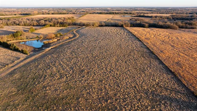 $1,641,600 | 33060 County Line Road, Sumner, TX 75486