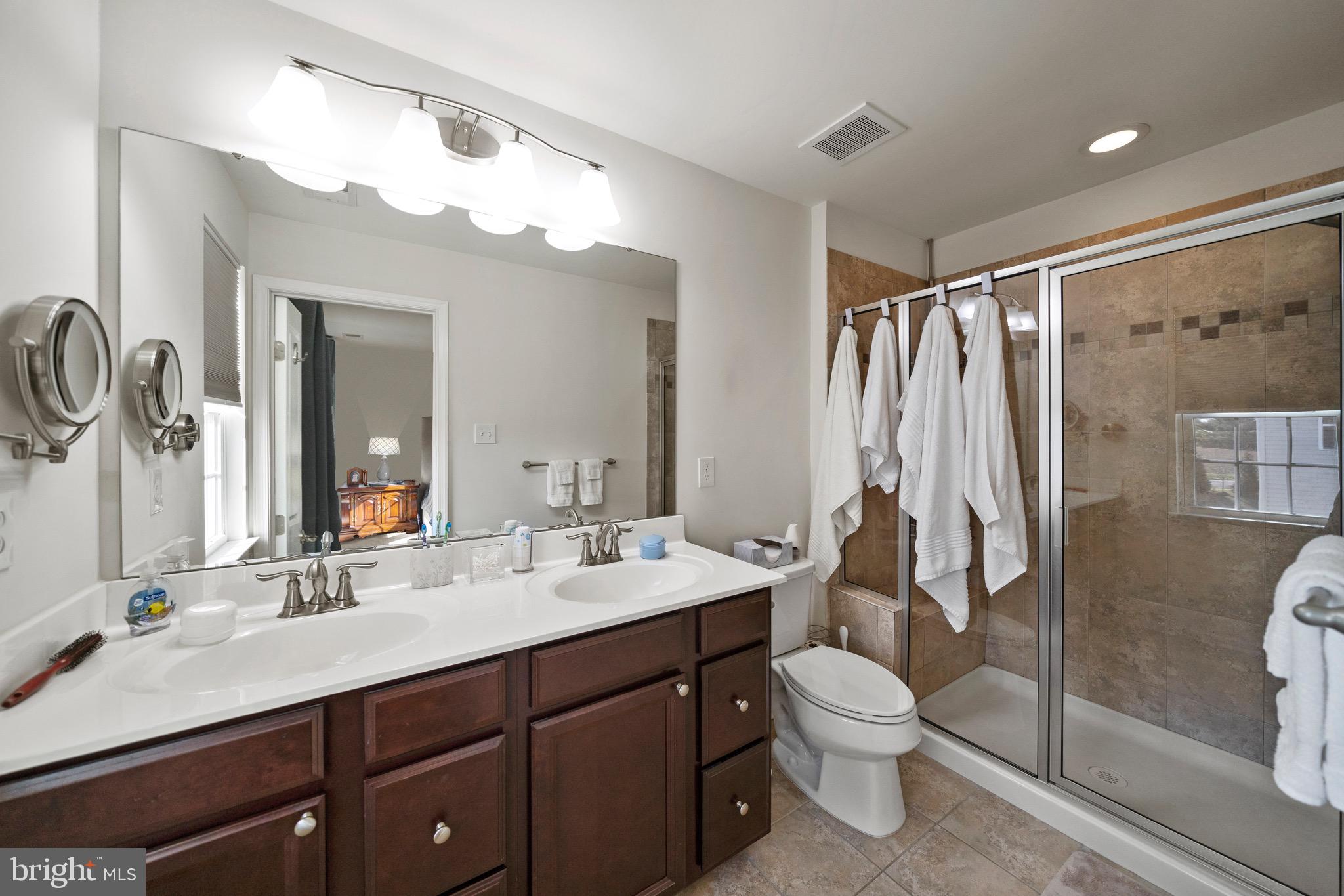 1047 Regency Place Sewell, NJ 08080 - Photo 34 of 40