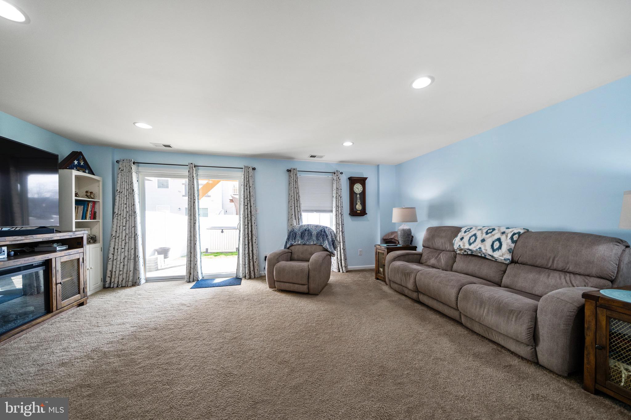 1047 Regency Place Sewell, NJ 08080 - Photo 6 of 40