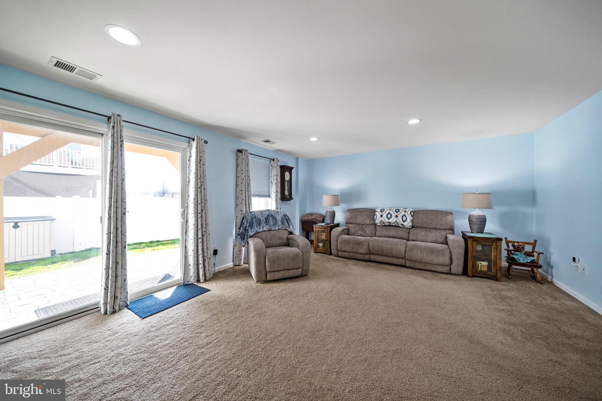 1047 Regency Place Sewell, NJ 08080 - Photo 7 of 40