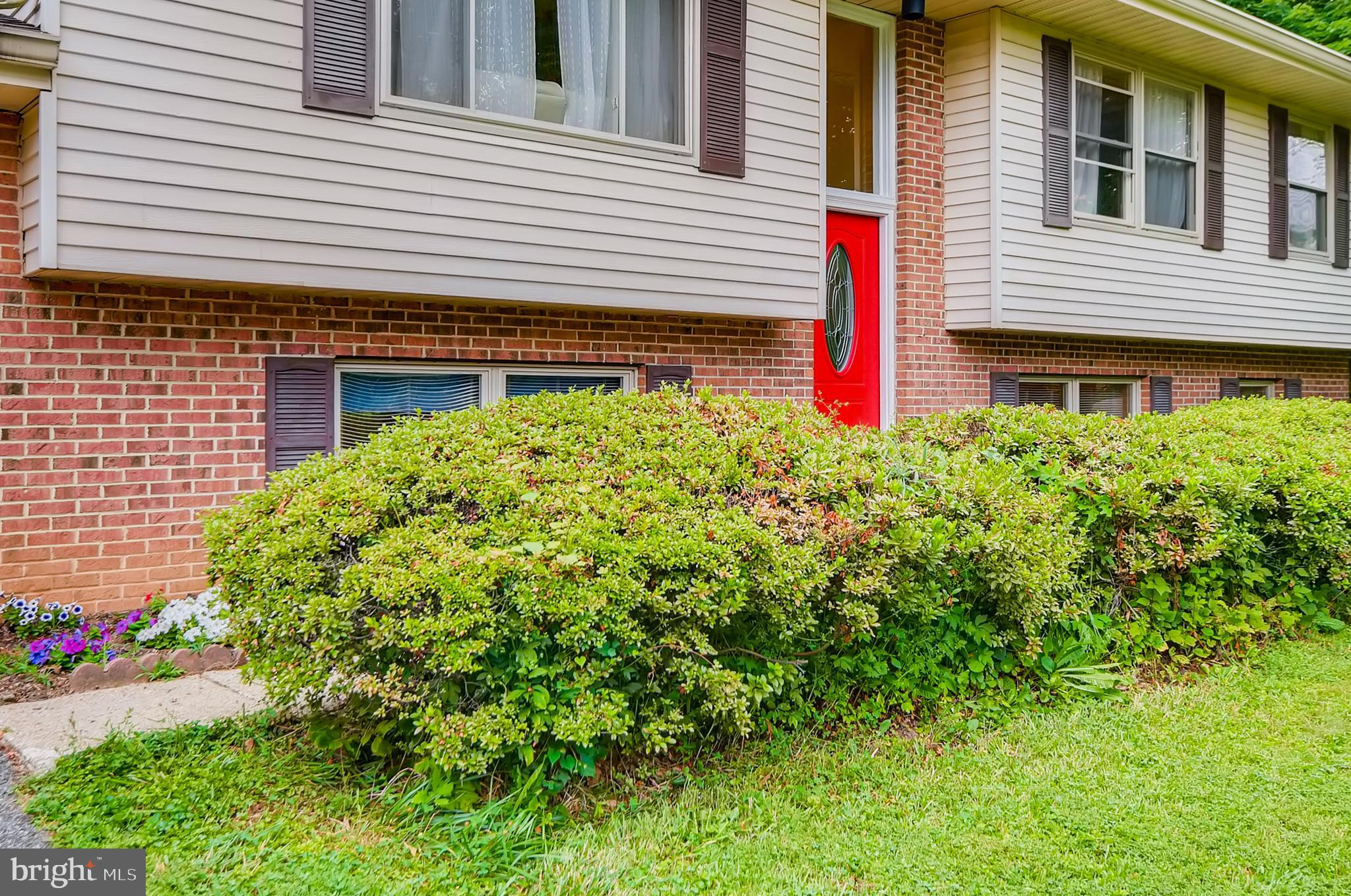 825 Sunstrand Road Reisterstown, MD 21136 - Photo 3 of 33 Gallery Image 3