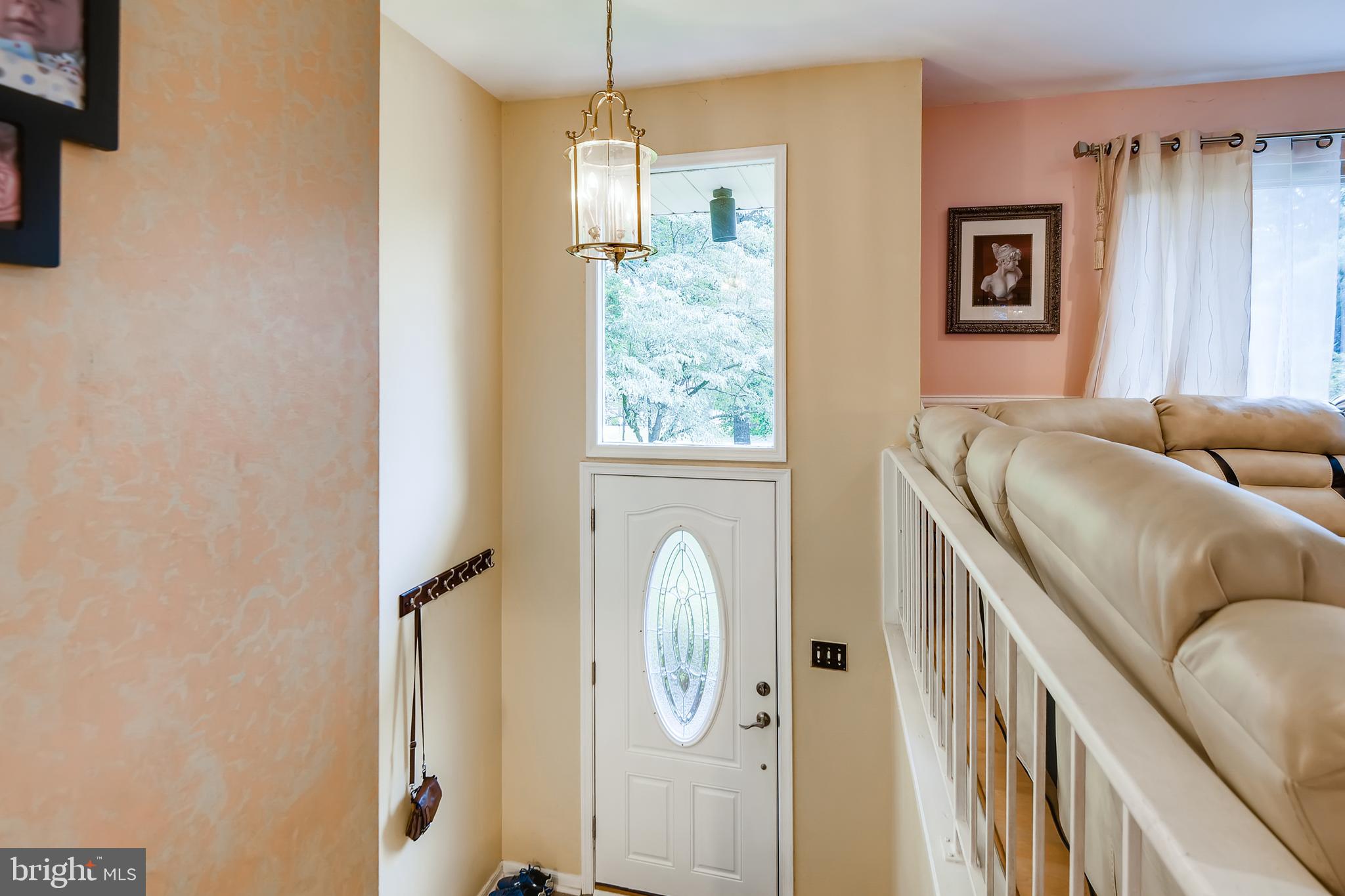 825 Sunstrand Road Reisterstown, MD 21136 - Photo 4 of 33 Gallery Image 4