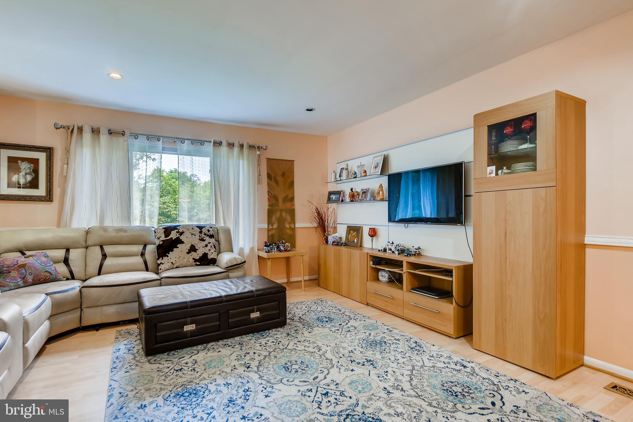 825 Sunstrand Road Reisterstown, MD 21136 - Photo 5 of 33 Gallery Image 5