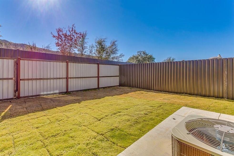 121 Winners Circle, Unit 102 Weatherford, TX 76087 - Photo 22 of 22 a view of a terrace