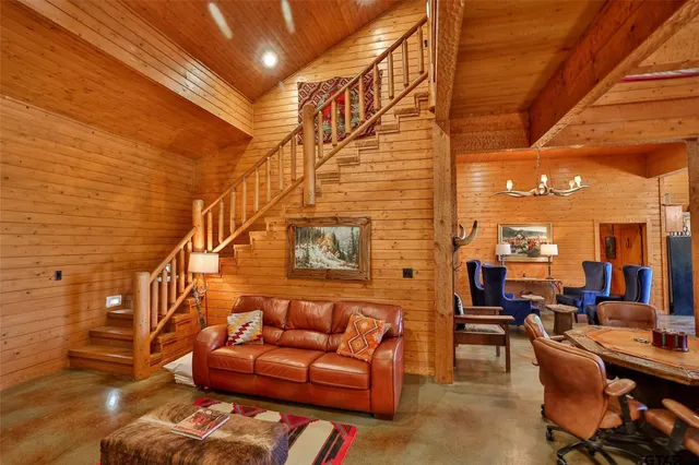 $4,995,000 | 891 Private Road 8454, Palestine, TX 75803