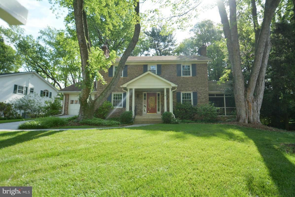 8012 Falstaff Road McLean, VA 22102 - Photo 26 of 26 Exterior (Front)