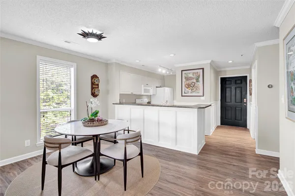 $500,000 | 18009 Kings Point Drive, Unit F, Cornelius, NC 28031
