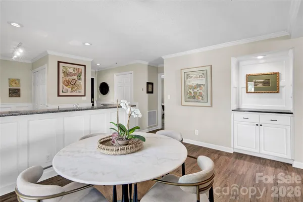 $500,000 | 18009 Kings Point Drive, Unit F, Cornelius, NC 28031