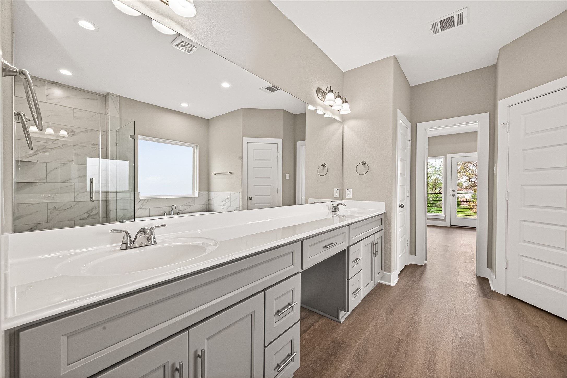 3514 Runnels Street, Unit B Houston, TX 77003 - Photo 21 of 39 What a well-lit bathroom! The linen closet is just before the bedroom doorway, on the left in photo.
