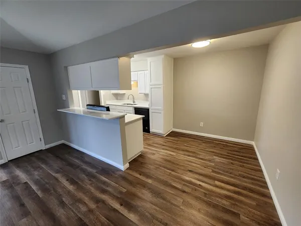 $1,800 | 348 Spring Branch Lane, Kennedale, TX 76060