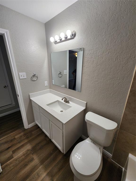 348 Spring Branch Lane Kennedale, TX 76060 - Photo 4 of 29