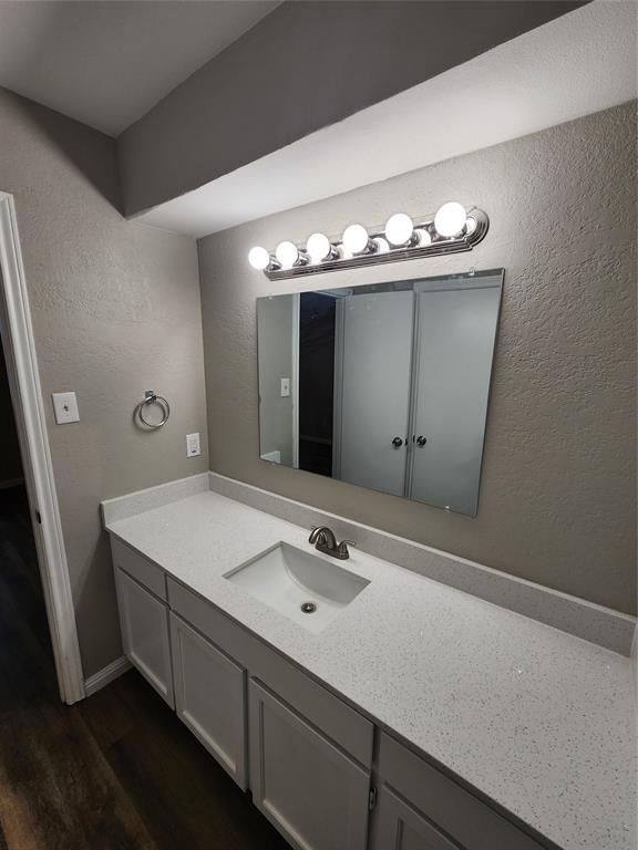 348 Spring Branch Lane Kennedale, TX 76060 - Photo 6 of 29