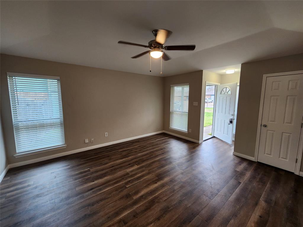 348 Spring Branch Lane Kennedale, TX 76060 - Photo 8 of 29