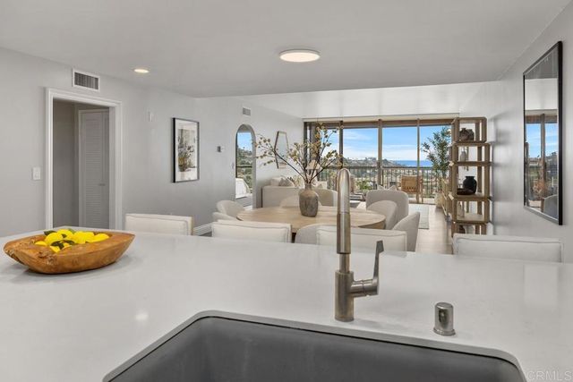 $1,925,000 | 2500 Torrey Pines Road, Unit 1202, La Jolla, CA 92037