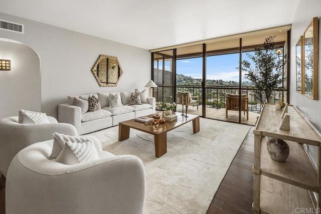 $1,925,000 | 2500 Torrey Pines Road, Unit 1202, La Jolla, CA 92037