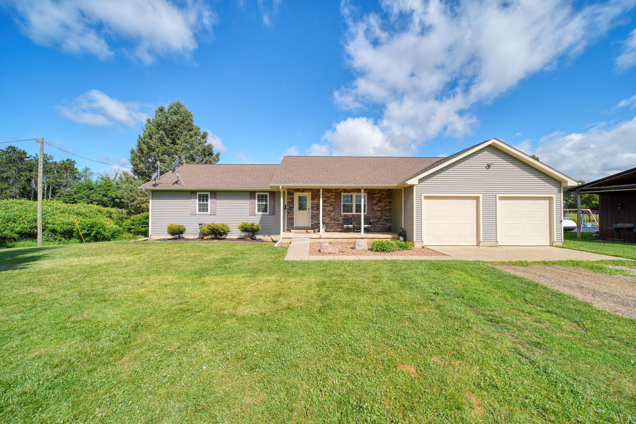 13700 Clinton Road Onondaga, MI 49264 - Photo 4 of 64 4