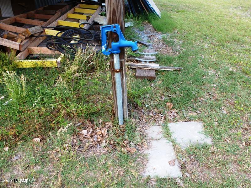 1827 Deep Bottom Road Wallace, NC 28466 - Photo 23 of 42 P1100876