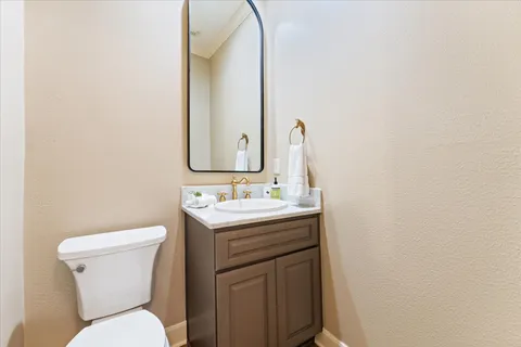 $699,900 | 28331 Hollow Springs Lane, Spring, TX 77386