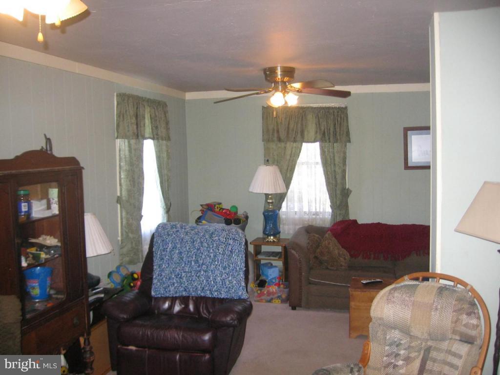 7031 Elizabethtown Road Manheim, PA 17545 - Photo 12 of 15