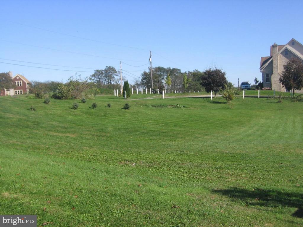 7031 Elizabethtown Road Manheim, PA 17545 - Photo 4 of 15