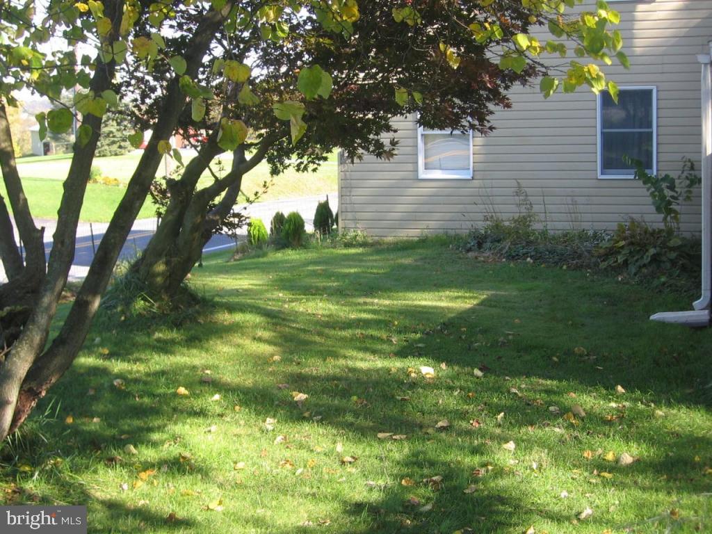 7031 Elizabethtown Road Manheim, PA 17545 - Photo 7 of 15