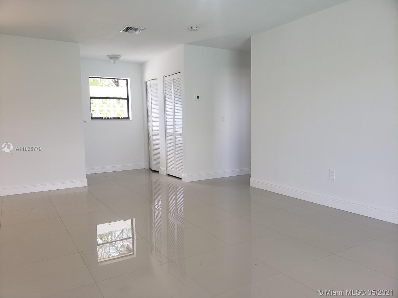 20520 Southwest 116th Road Miami, FL 33177 - Photo 8 of 10 Gallery Image 8