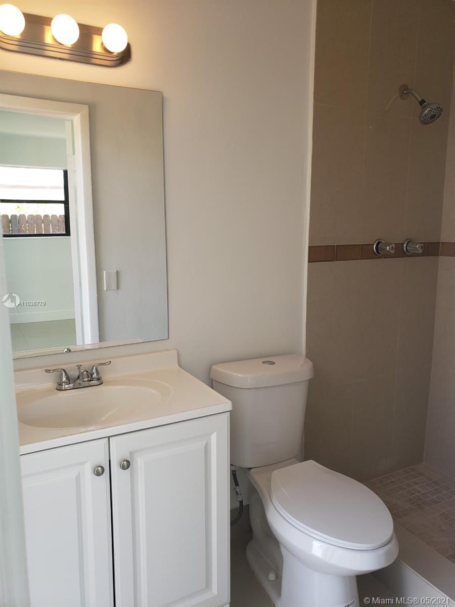20520 Southwest 116th Road Miami, FL 33177 - Photo 10 of 10 Gallery Image 10