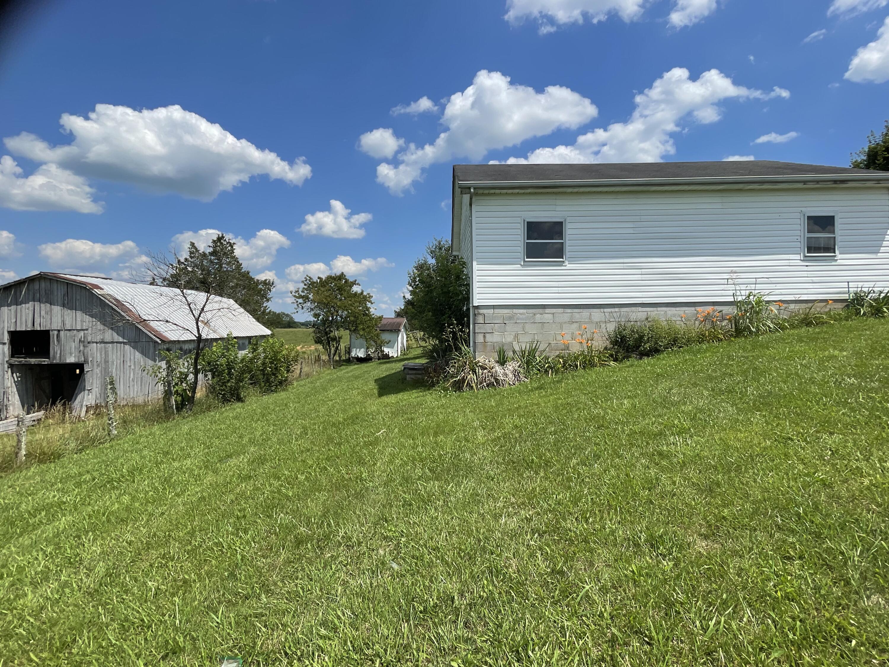 850 East Langdon Road Science Hill, KY 42553 - Photo 28 of 58 C42F5D97-2E51-4C38-9079-E20F9D885F28