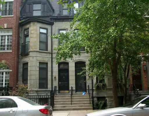 $2,400 | 59 East Bellevue Place, Unit A, Chicago, IL 60611