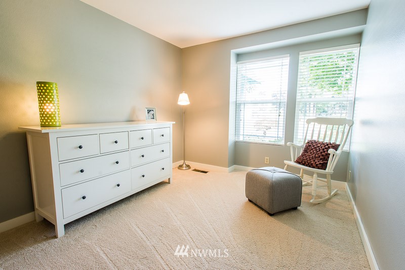 116 Vashon Court Northeast Renton, WA 98059 - Photo 11 of 15 Gallery Image 11