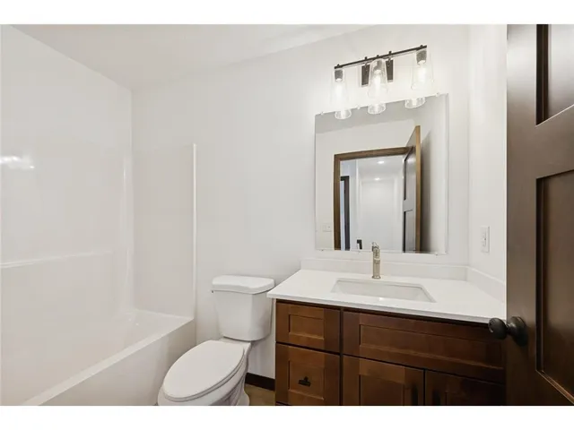 $2,200 | 18061 Walnut Circle, Big Lake, MN 55309