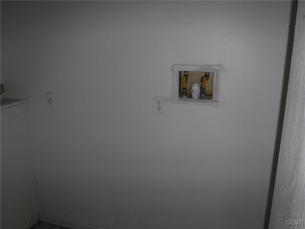 169 Hty Road Kunkletown, PA 18058 - Photo 10 of 10 a wall with a window