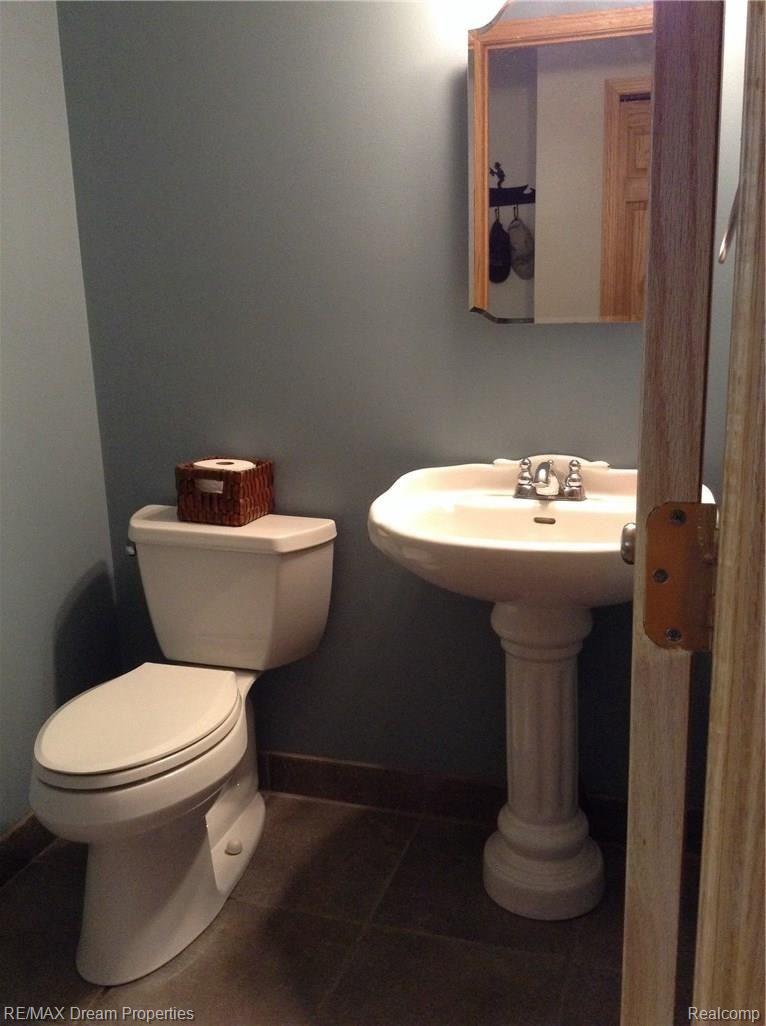 6490 Golf Club Road Howell, MI 48843 - Photo 30 of 66 image.jpg