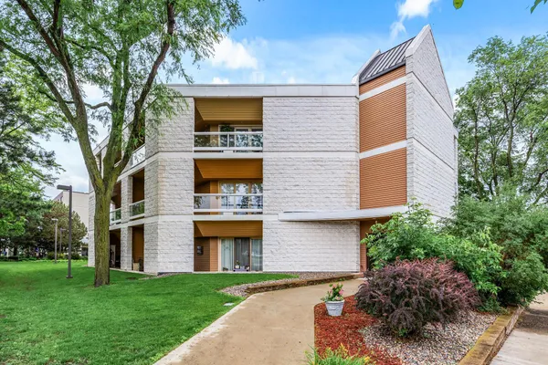 $139,900 | 14575 Burma Avenue West, Unit 304, Rosemount, MN 55068