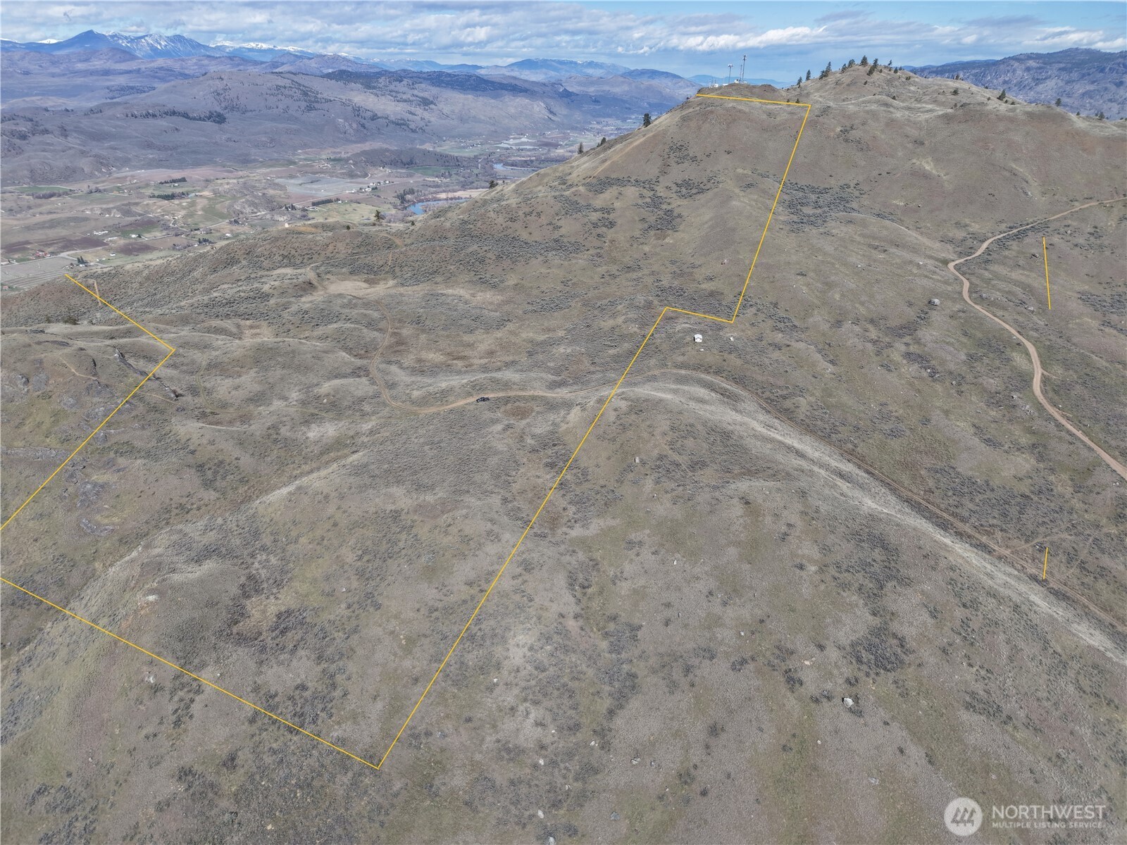 -xxx Emily Road Tonasket, WA 98855 - Photo 20 of 31 a view of a dry yard