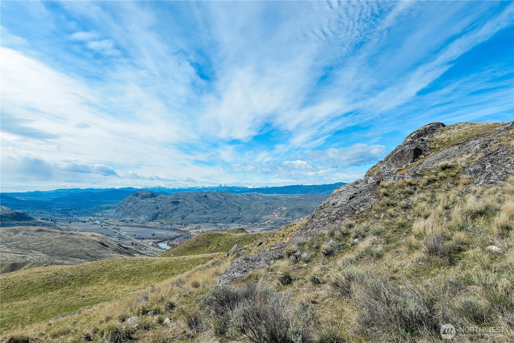 -xxx Emily Road Tonasket, WA 98855 - Photo 5 of 31 a view of ocean view with beach