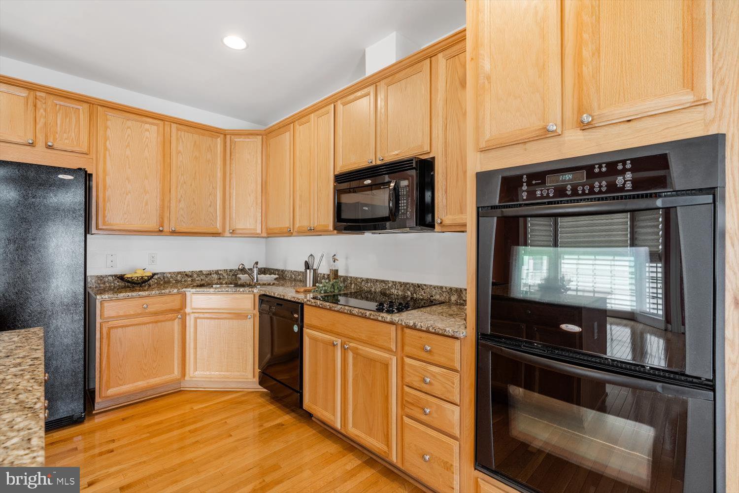 1510 Rutland Way Hanover, MD 21076 - Photo 12 of 48 Granite Counters and double wall oven