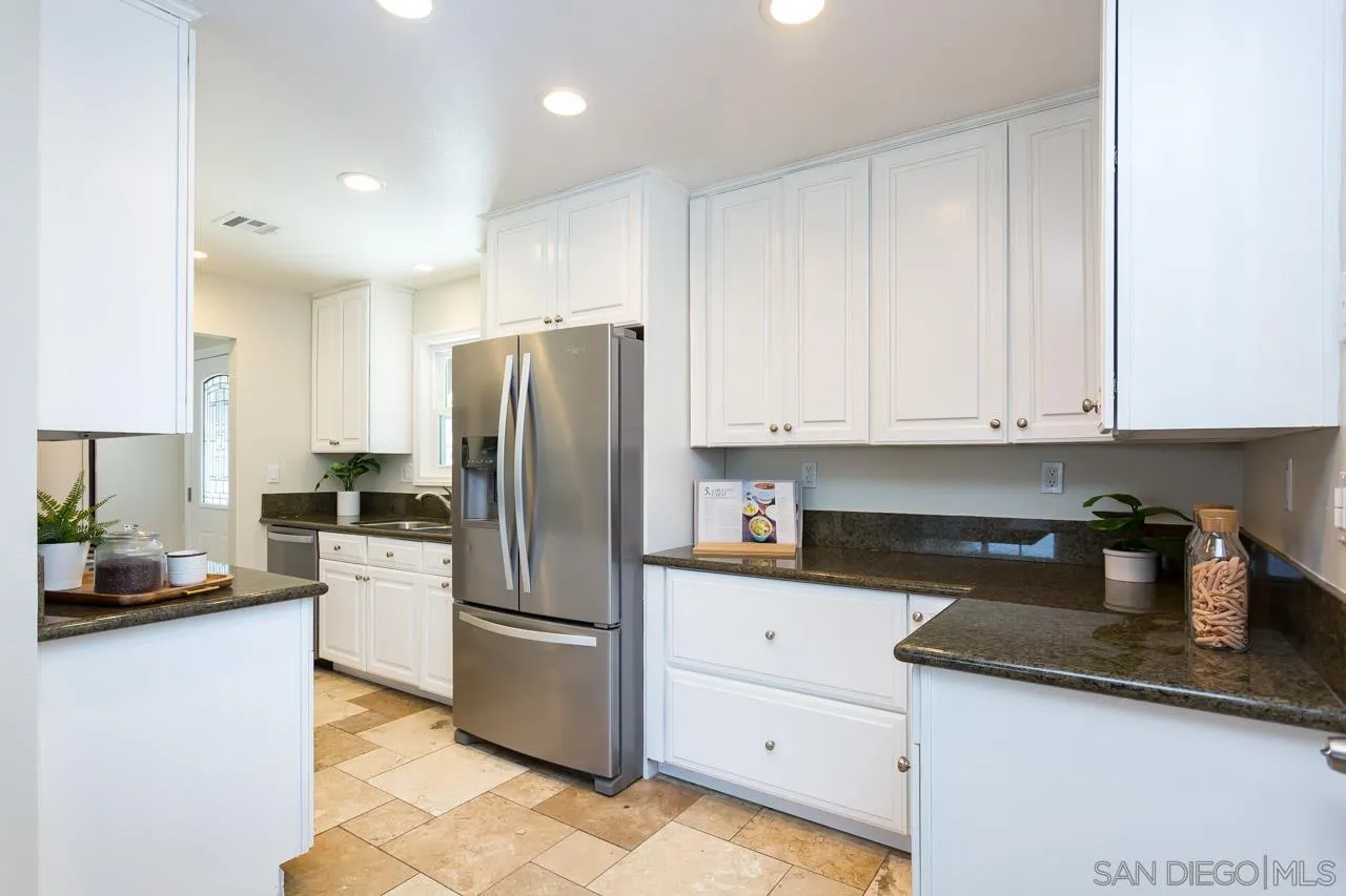 8645 Big Rock Road Santee, CA 92071 - Photo 10 of 26 Gallery Image 10