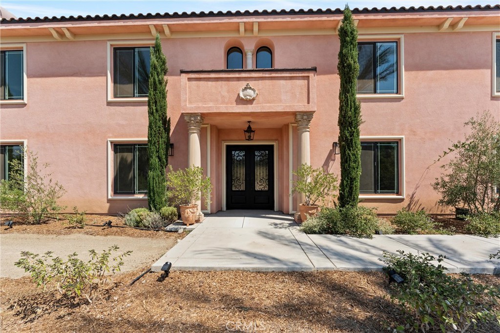 17190 Small Canyon Lane Riverside, CA 92506 - Photo 5 of 74